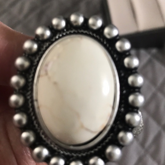 CHUNKY RING NEW - Picture 4 of 5